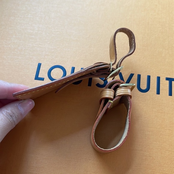 Louis Vuitton Luggage Tag and Poignet - Picture 10 of 11
